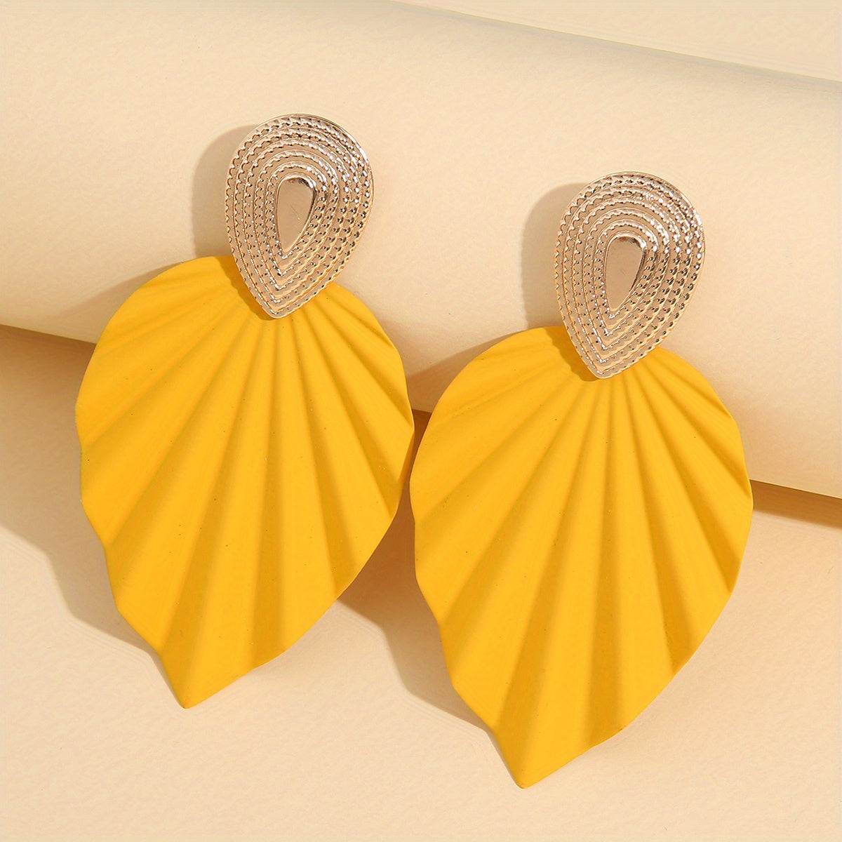 Vintage Leaf Shape Geometric Earrings For Women