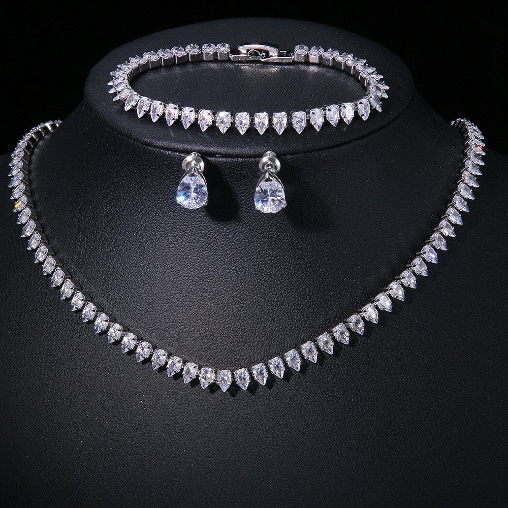 Pear Shape Necklace Set