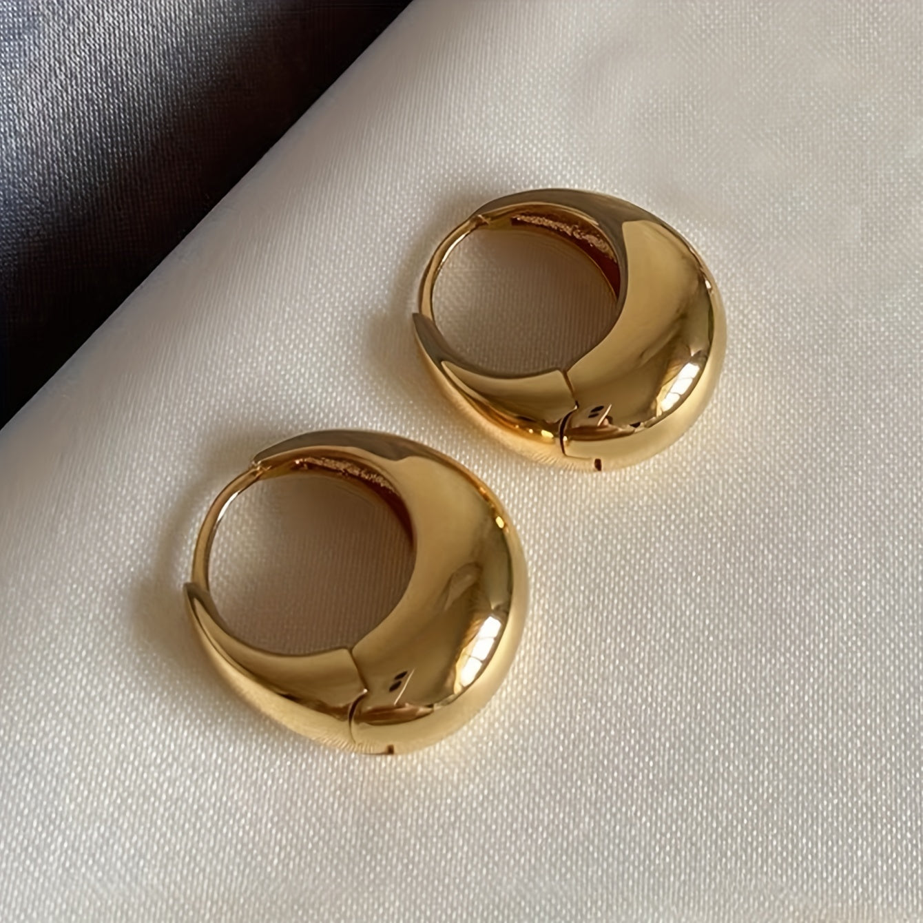 1 Pair Vintage Elegant Geometric Hoop Earrings