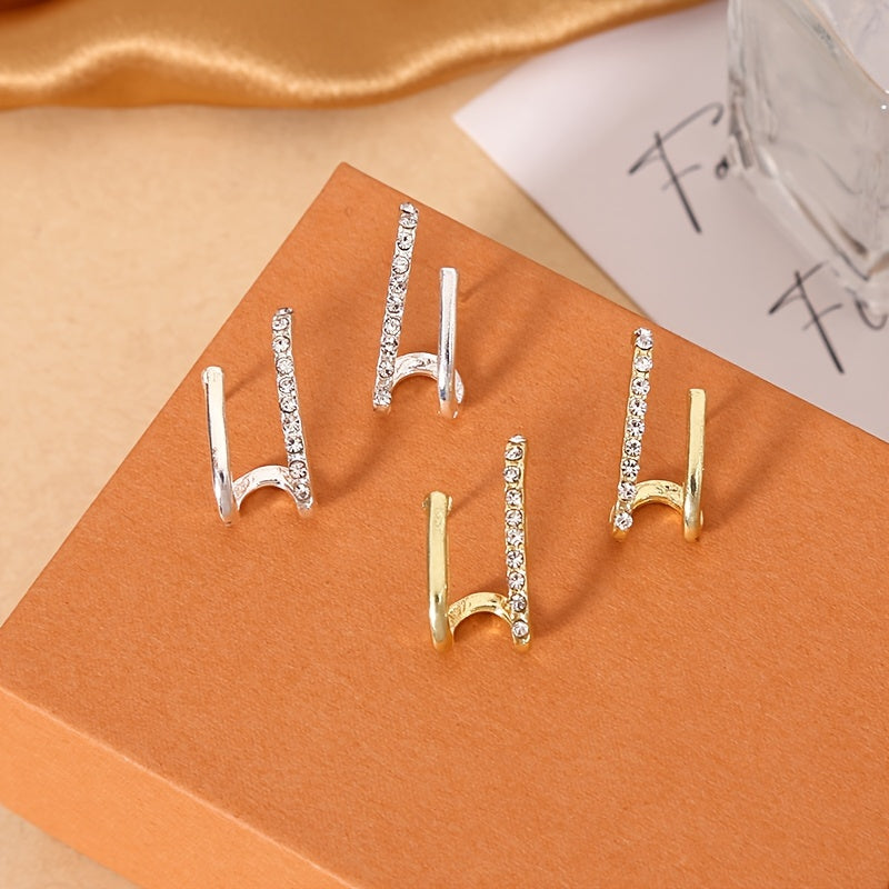 1 Pair Of Rhinestone Earrings