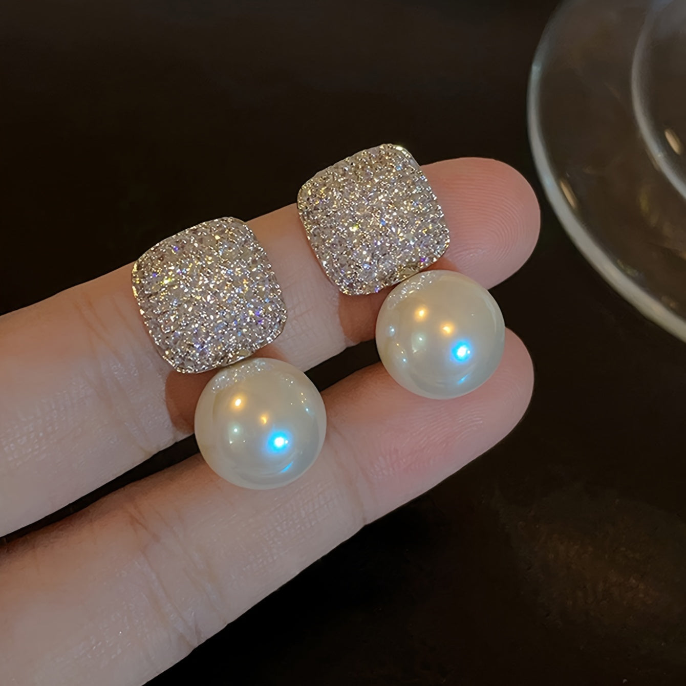 1 Pair Of Luxury Women's Earrings With Full Artificial Crystal Artificial Pearl
