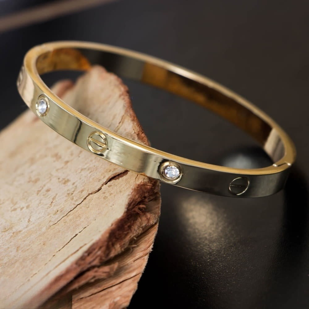 Hand Bracelet Openable