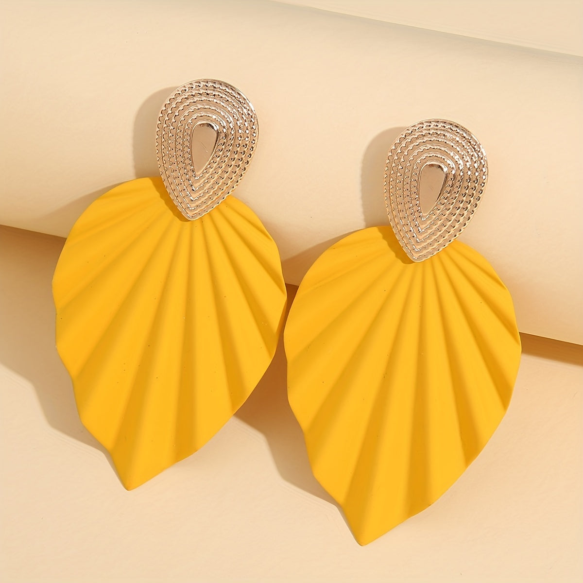 Vintage Leaf Shape Geometric Earrings For Women