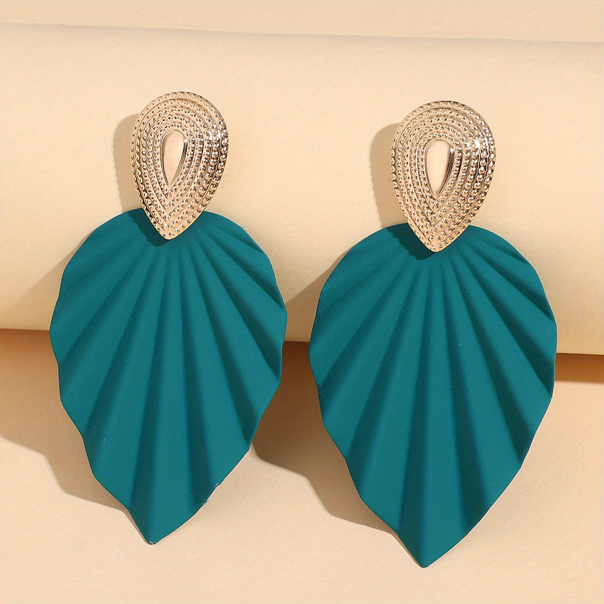 Vintage Leaf Shape Geometric Earrings For Women