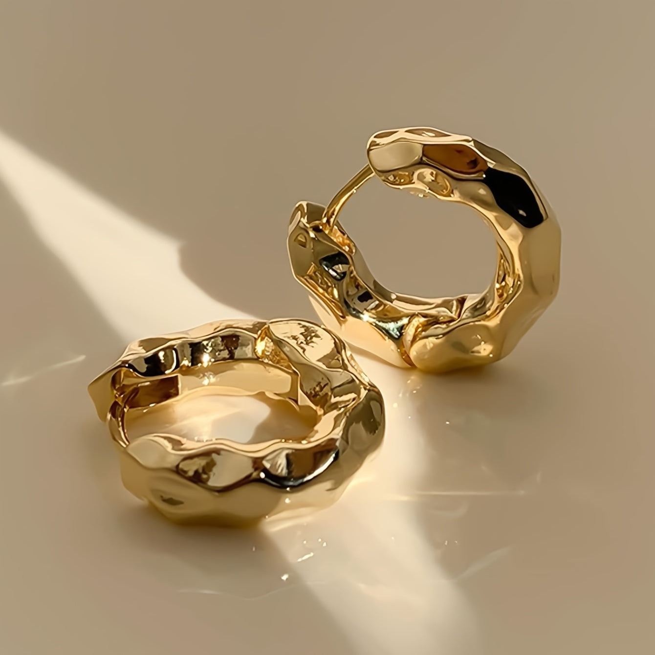 Tiny Exquisite Pleated Hoop Earrings Copper Jewelry Vintage Leisure Style Trendy Female Earrings