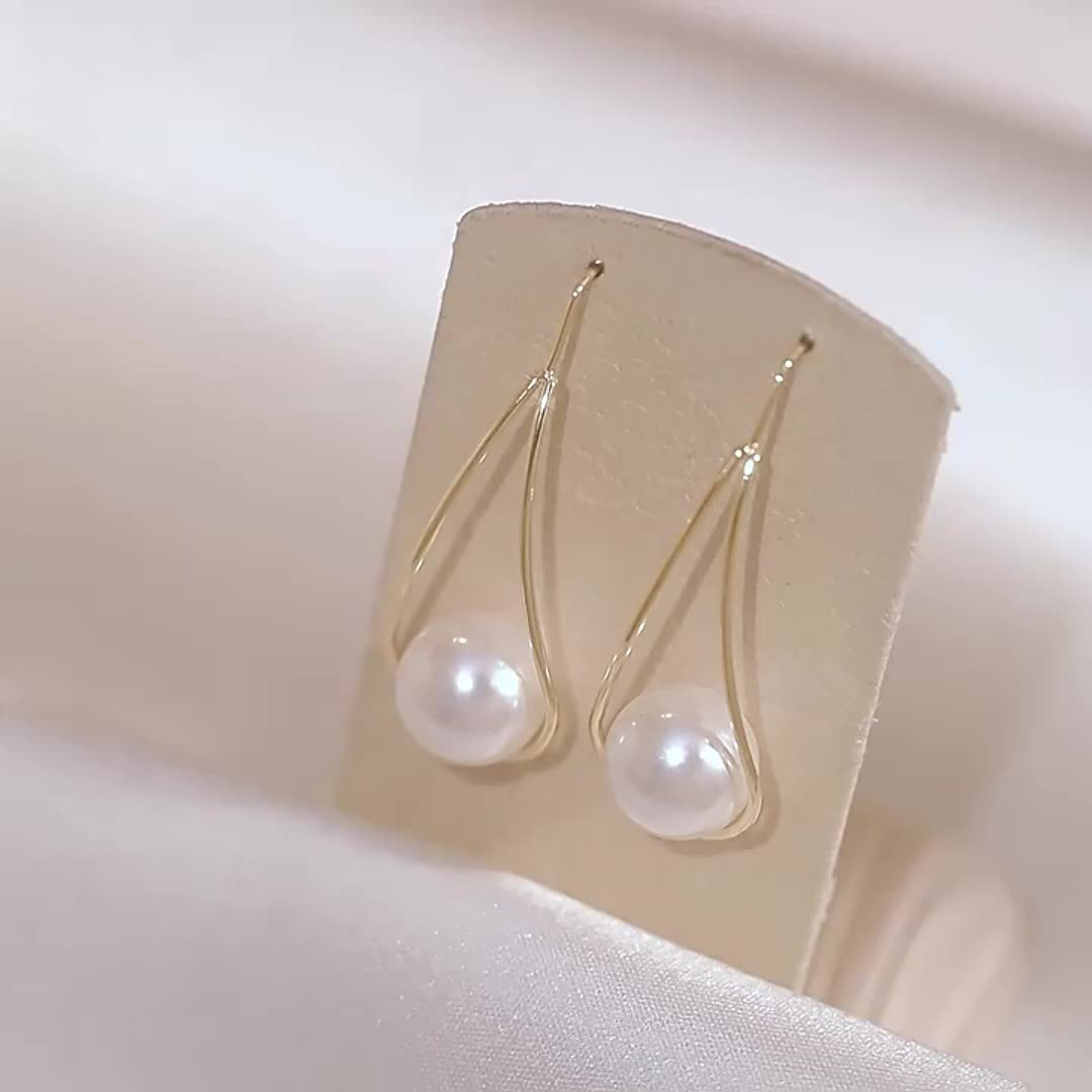 Delicate Geometric Water Drop With Imitation Pearl Design Hoop Earrings Copper Jewelry