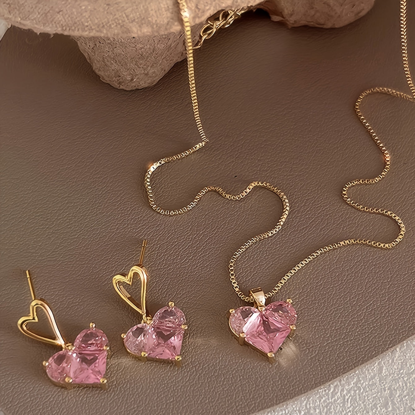 Style Heart Earrings and Necklace Set - Perfect for Everyday Wear and Special Occasions