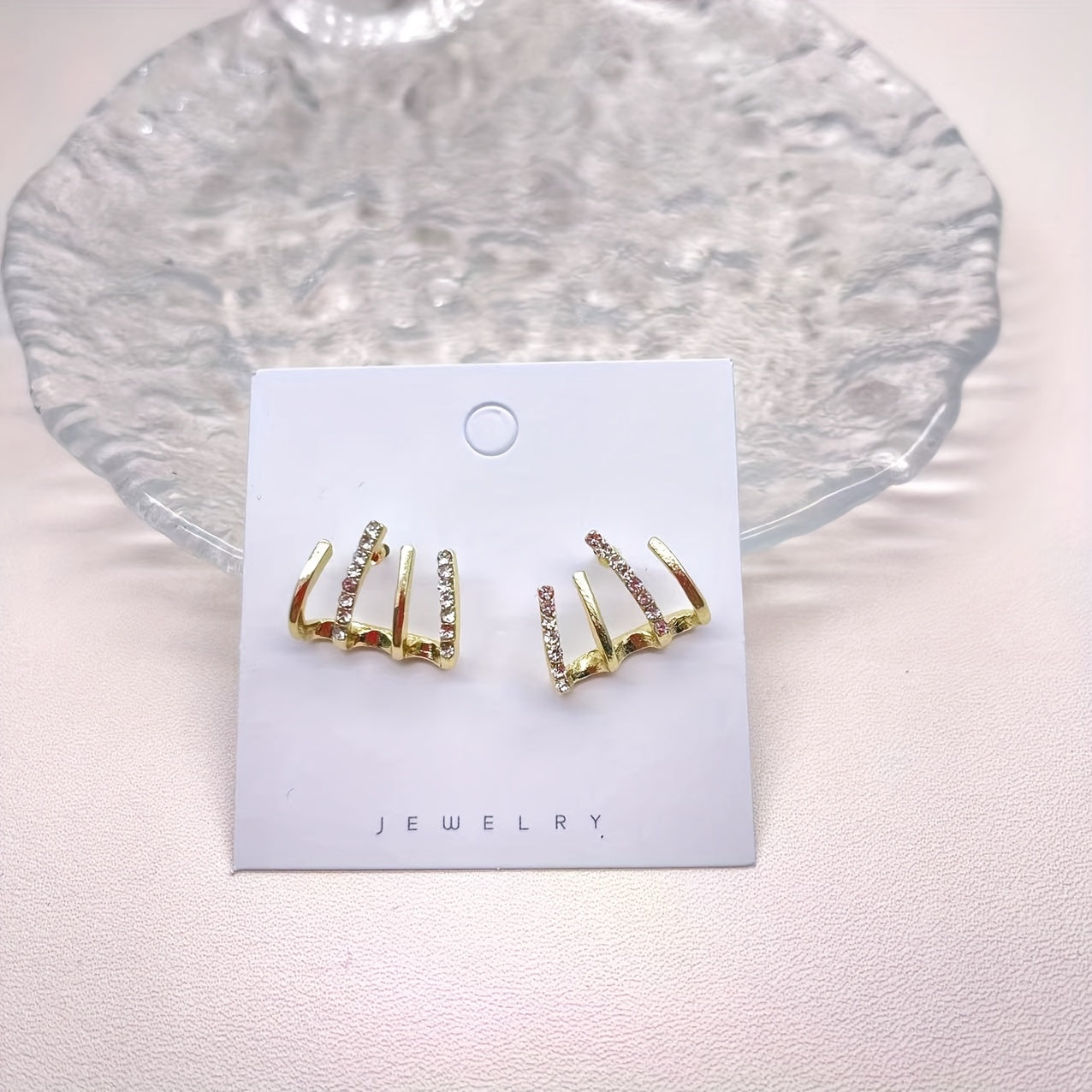 1 Pair Of Rhinestone Earrings