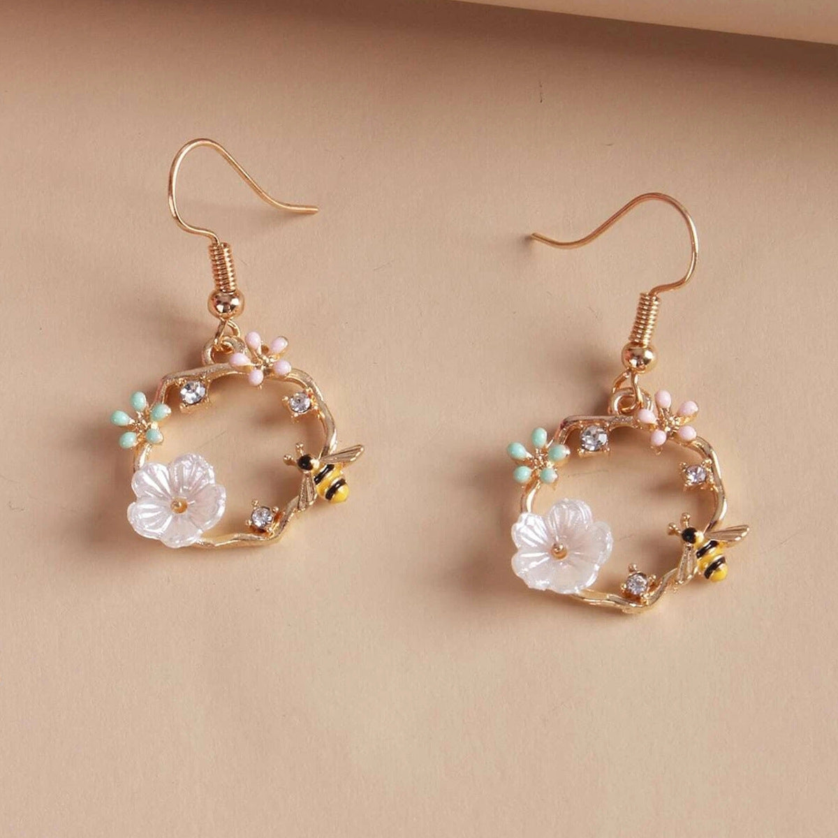Spring Silvery Needle Flower Stud Earrings