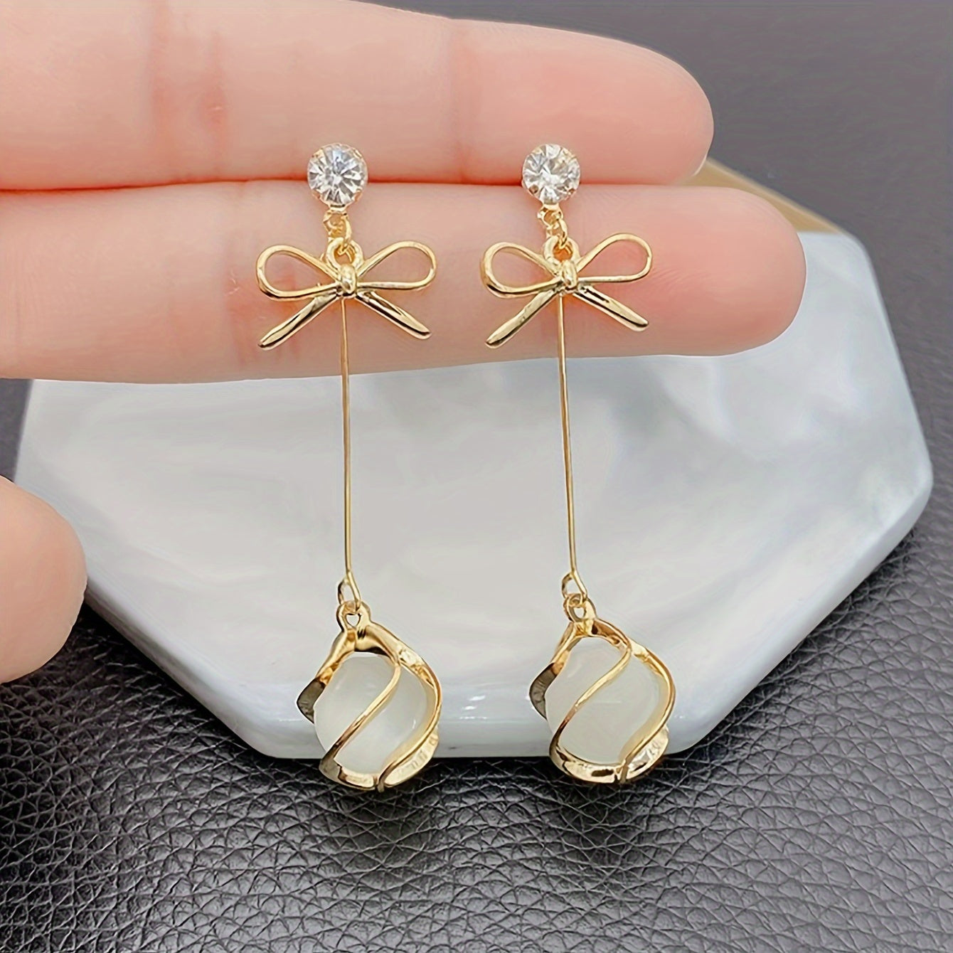 Vintage Style Elegant Bowknot Drop Earrings with Glass Accents, Zinc Alloy Construction Earrings for Women