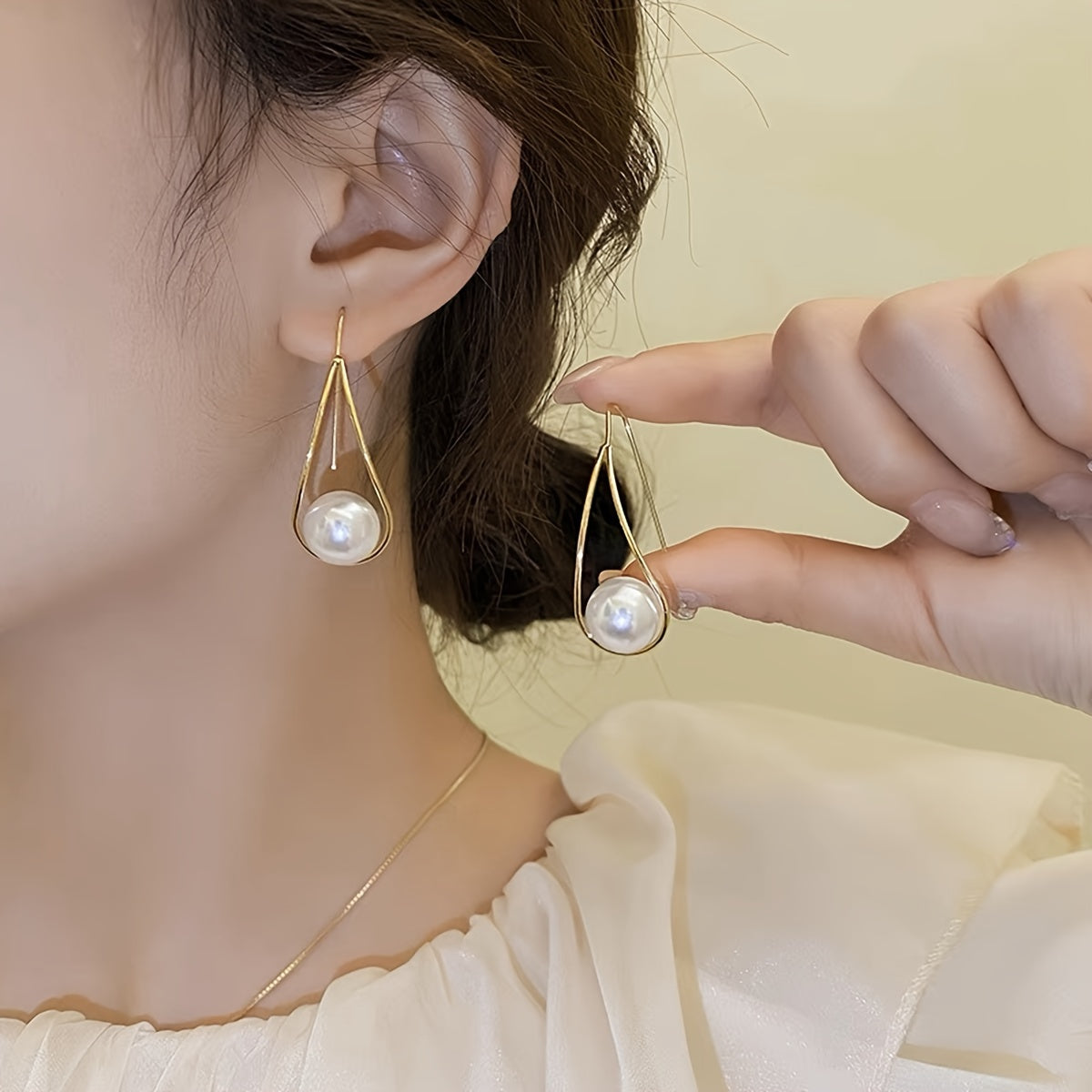 Delicate Geometric Water Drop With Imitation Pearl Design Hoop Earrings Copper Jewelry