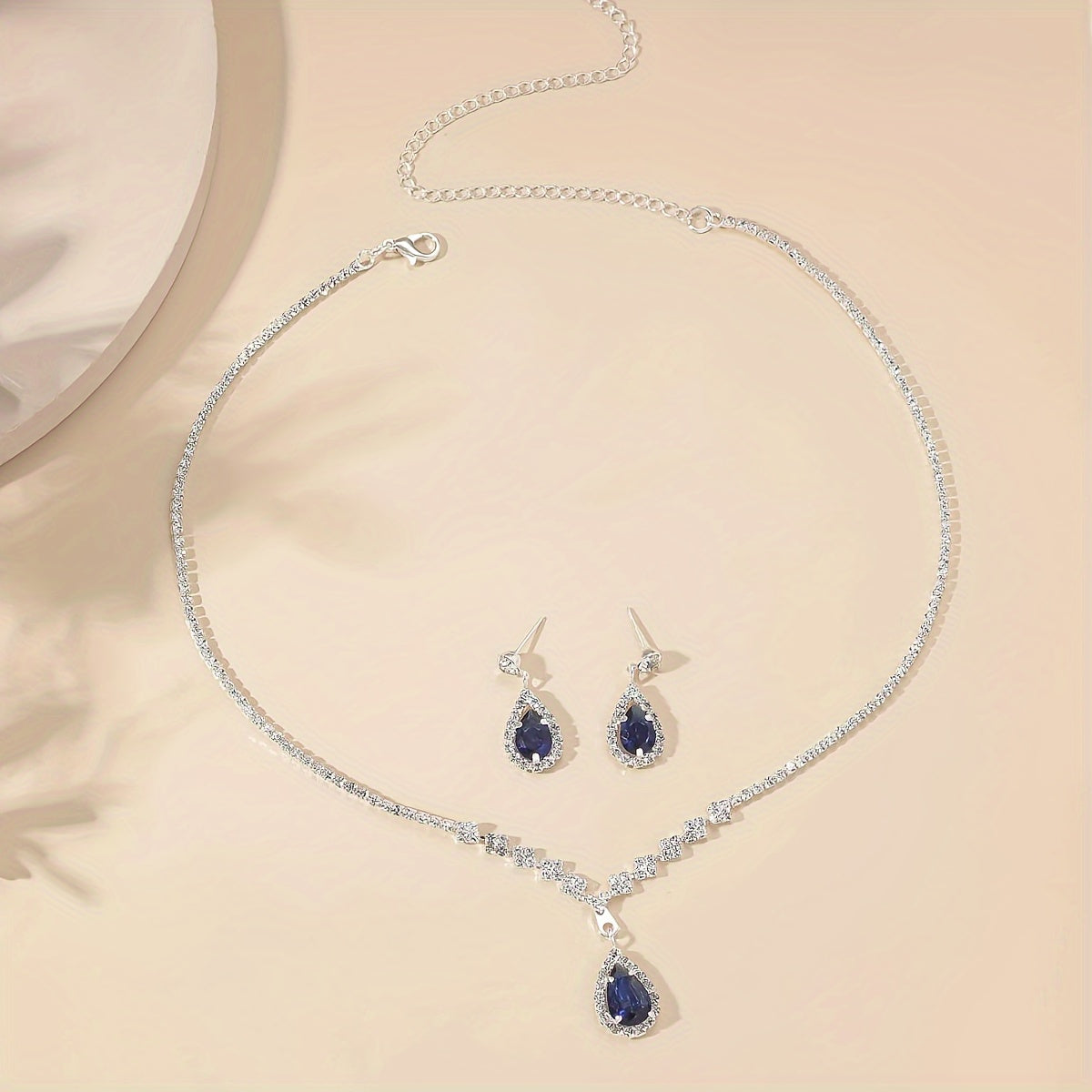 European And American Trendy Claw Chain With Zirconia Necklace And Earrings