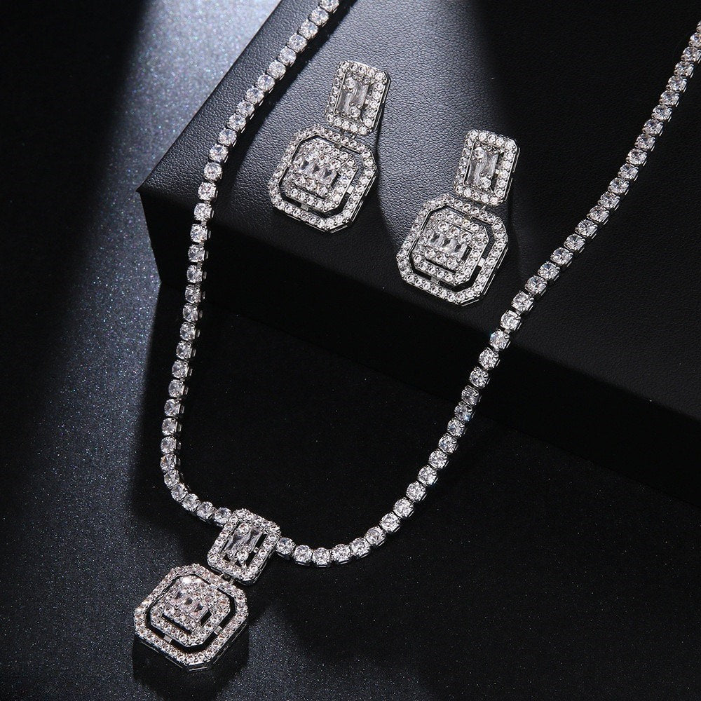 Cushion Necklace Set